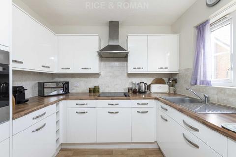 undefined, Kingston Avenue, Leatherhead KT22