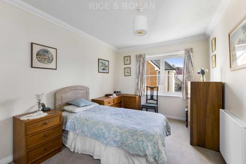 undefined, Kingston Avenue, Leatherhead KT22