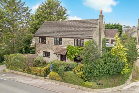 4 bedroom detached house for sale, Swindon Road, Malmesbury, Wiltshire, SN16