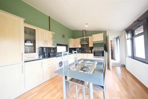 3 bedroom semi-detached house for sale, Stowe Court, Stocken Hall Road, Stretton