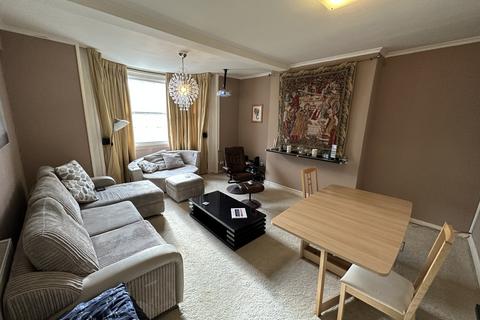 1 bedroom flat for sale, High Street, Newmarket