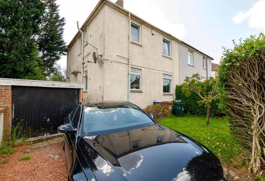 Knockinlaw Road, Kilmarnock, Ayrshire 4 bed semidetached house £80,000