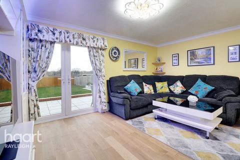3 bedroom semi-detached house for sale, Randolph Close, Leigh-on-Sea