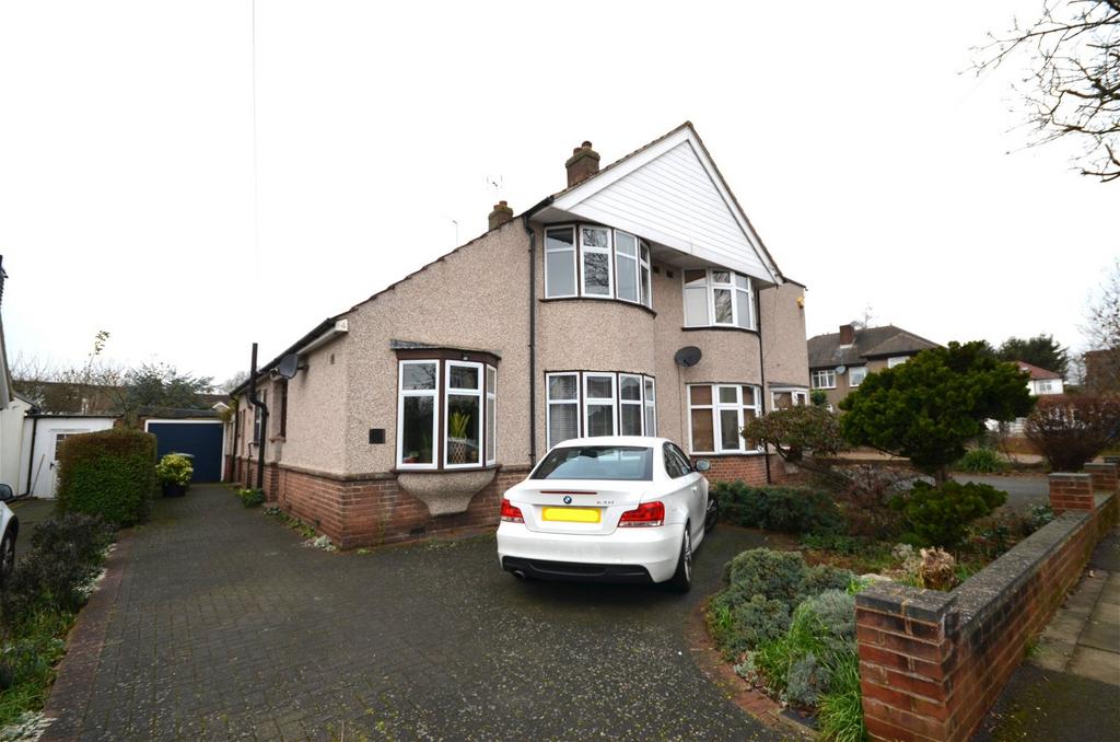 Borrowdale Avenue, Harrow, HA3 3 bed semidetached house for sale £
