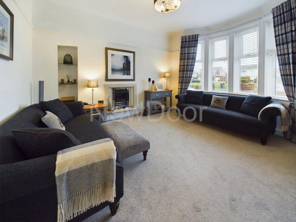 Kingston Road, PA7 3 bed semidetached house for sale £310,000