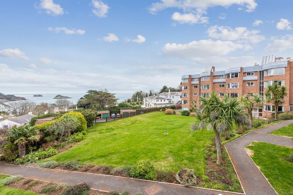 St. Marks Road, Torquay TQ1 3 bed flat £300,000
