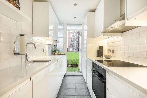 2 bedroom flat for sale, Mackennal Street, St. John's Wood