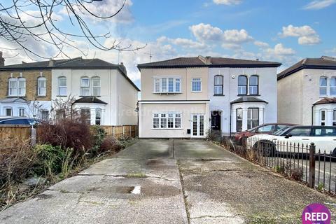 69 Avenue Road, Westcliff-on-sea, SS0 7PJ