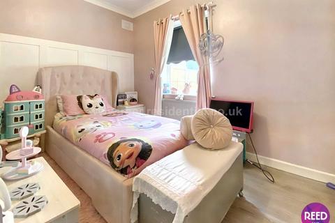 69 Avenue Road, Westcliff-on-sea, SS0 7PJ