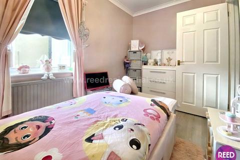 69 Avenue Road, Westcliff-on-sea, SS0 7PJ