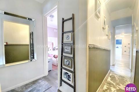69 Avenue Road, Westcliff-on-sea, SS0 7PJ