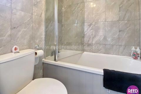 69 Avenue Road, Westcliff-on-sea, SS0 7PJ