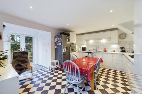 23 Amberley Close, Worcester, WR4 9XB