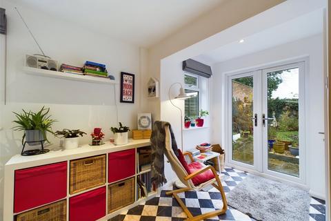 23 Amberley Close, Worcester, WR4 9XB