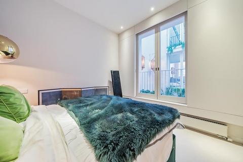 3 Victoria Grove Mews, London, W2 4LN