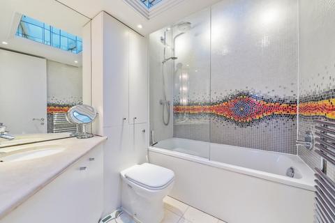 3 Victoria Grove Mews, London, W2 4LN