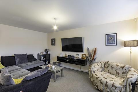 16 Middlefield Close, Dunscroft, Doncaster, DN7 4GB