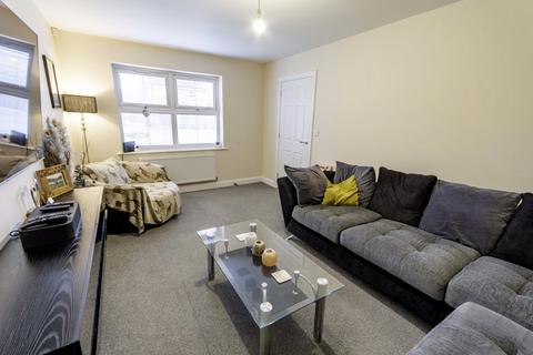 16 Middlefield Close, Dunscroft, Doncaster, DN7 4GB