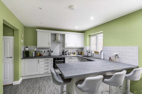 16 Middlefield Close, Dunscroft, Doncaster, DN7 4GB