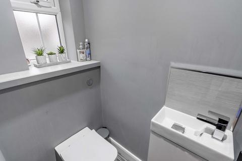 16 Middlefield Close, Dunscroft, Doncaster, DN7 4GB
