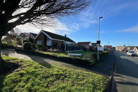 2 bedroom bungalow for sale, Hillsdale Road, Winshill, Burton-on-Trent, DE15