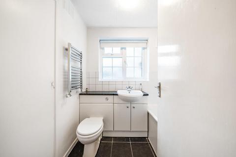 24 Ashdown Way, London, SW17 7TH