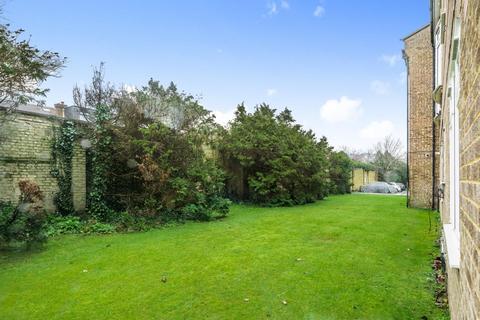 24 Ashdown Way, London, SW17 7TH