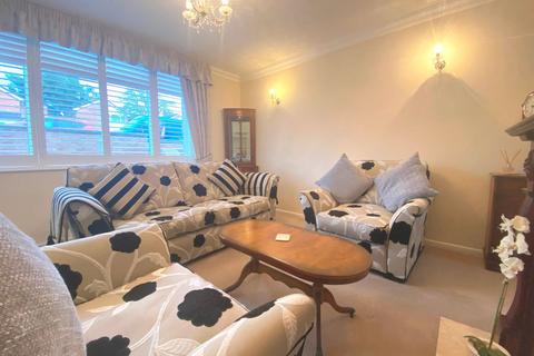 261 Hazeldene Road, Northampton, NN2 7NZ