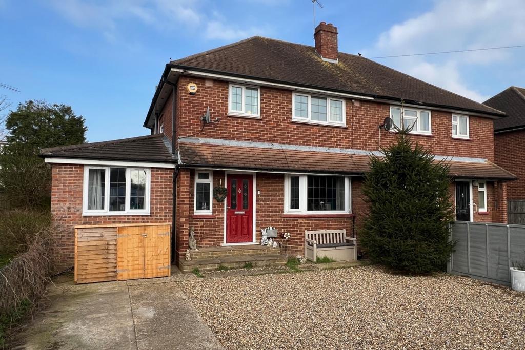 Way, Egham, Surrey, TW20 4 bed semidetached house for sale £475,000