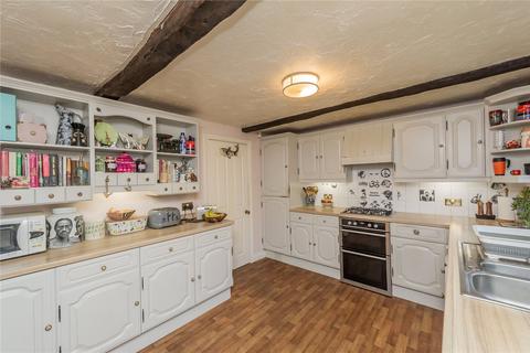3 bedroom bungalow for sale - Bradford Road, Liversedge, West Yorkshire, WF15