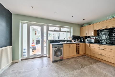 81 Highfield Road, Romford, RM5 3AE