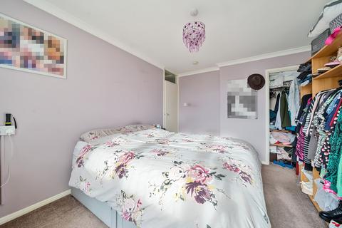81 Highfield Road, Romford, RM5 3AE