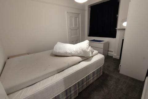 4 bedroom maisonette to rent - East India Dock Road, London E14