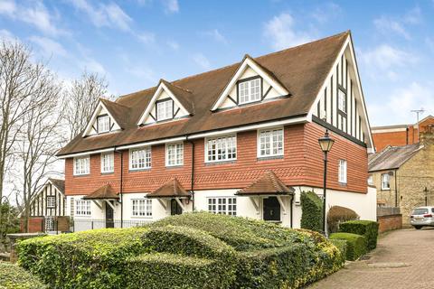 4 bedroom terraced house for sale, Meadow View, Harrow on the Hill Village Conservation Area