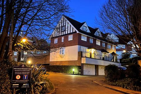 4 bedroom terraced house for sale, Meadow View, Harrow on the Hill Village Conservation Area