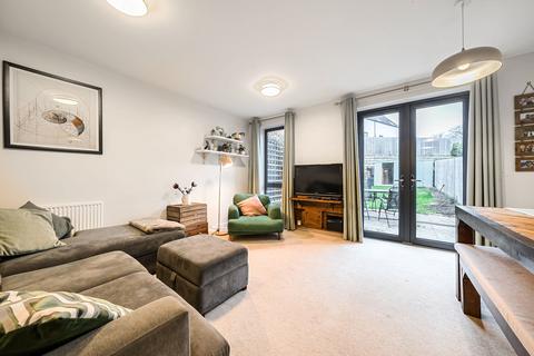 3 Mckenzie Close, Coulsdon, CR5 3GQ