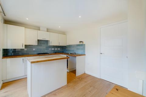 2 bedroom semi-detached house to rent, Mantella Drive, Hereford HR1