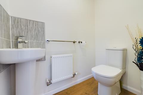 2 bedroom semi-detached house to rent, Mantella Drive, Hereford HR1