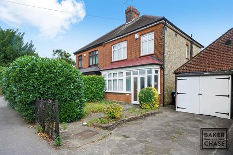 121 The Ridgeway, Enfield, EN2 8NH
