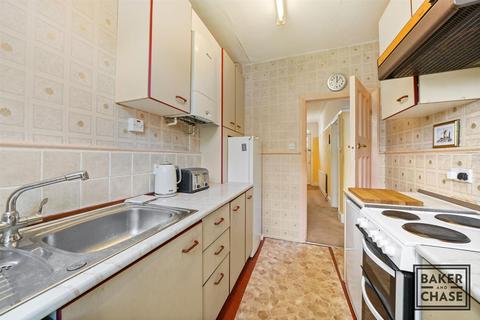 121 The Ridgeway, Enfield, EN2 8NH