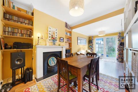 22 Eastbury Avenue, Enfield, EN1 3NL