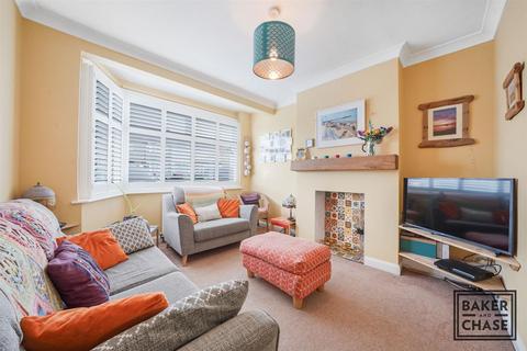 22 Eastbury Avenue, Enfield, EN1 3NL