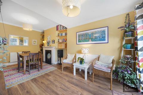 22 Eastbury Avenue, Enfield, EN1 3NL