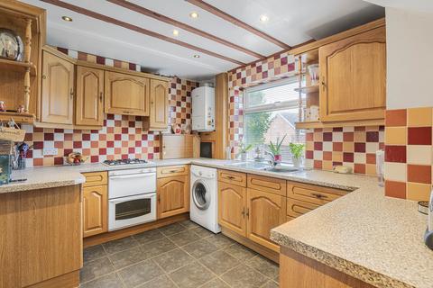 3 bedroom terraced house for sale, Blake Road, Bicester, OX26