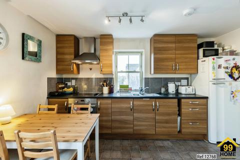 2 bedroom flat for sale, 12 Fry Close, Cirencester, United Kingdom, GL7