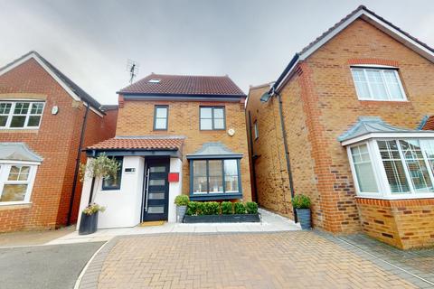 4 bedroom detached house for sale - Strathmore Gardens, South Shields
