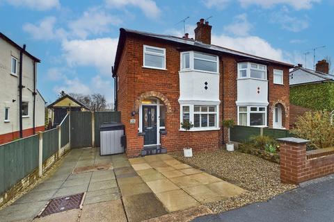 3 bedroom semi-detached house for sale - Keristal Avenue, Great Boughton, Chester, CH3