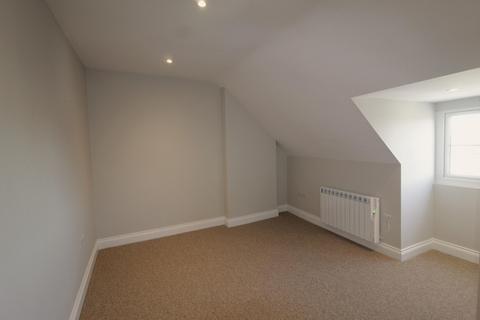 2 bedroom flat to rent, Bargates, Christchurch, BH23