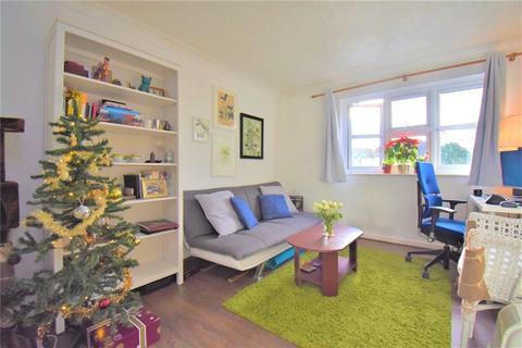 1 bedroom apartment for sale, Lawn Close, Swanley, Kent
