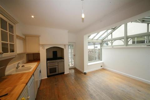 6 bedroom terraced house to rent, Brynland Avenue, Bristol